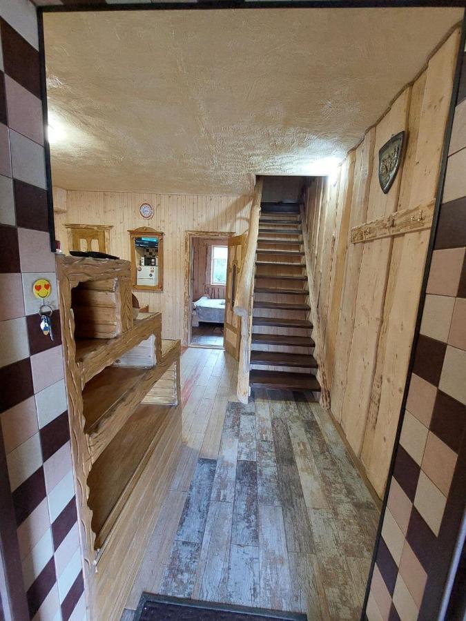 цімбори Apartment *
